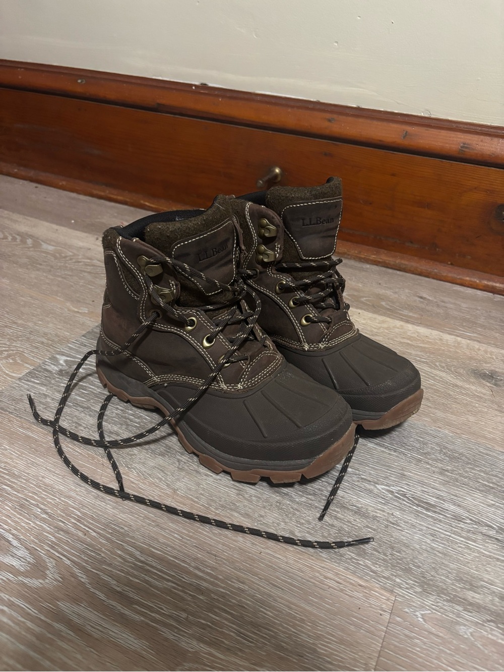 GREAT Condition L.L. Bean Hiking Boots
